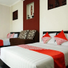 Отель OYO 2860 The Castury Homestay Syariah, фото 3