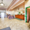 Отель Quality Inn And Suites Lethbridge, фото 2