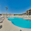 Отель Remodeled Gulf-front Getaway W/ 2 Pools & Tennis 1 Bedroom Condo, фото 15