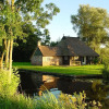 Отель Stylish Thatched Villa with 2 Bathrooms near Giethoorn, фото 30