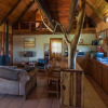 Отель A Log Home at Buffalo Creek, фото 9