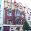 Отель Black Eagle Apartments в Праге