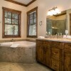 Отель The Lodge at Gray's Crossing by Tahoe Mountain Properties, фото 5