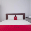 Отель RedDoorz near Siloam Karawaci 2, фото 4