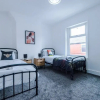 Отель Lovely three bedroom home free parking, фото 4