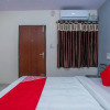 Отель Golden Arch By OYO Rooms, фото 2