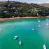 Отель Koi Waiheke with private beach access, фото 16
