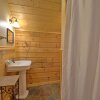 Отель Black Bear Lodge at Scenic Wolf Resort - 3 Br Cabin, фото 35
