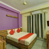 Отель OYO 10321 Century Residency, фото 3