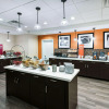 Отель Hampton Inn & Suites San Antonio Brooks City Base, фото 20