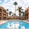 Отель Courtyard by Marriott Las Vegas Convention Center, фото 18