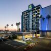 Отель Holiday Inn Express Santa Ana (Disneyland Area-S.) в Санта-Ана