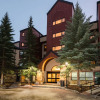 Отель Rocker by Avantstay Gorgeous Ski-in Ski-out Cabin in Heart of Breck, фото 1