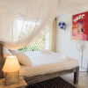 Отель Baobab Beach House Bed and Breakfast, фото 5