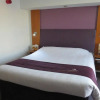 Отель Premier Inn Watford (Croxley Green), фото 6