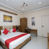 Отель OYO 12652 Hotel Raj Mohan Palace, фото 4