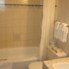 Отель Northwoods Inn & Suites, фото 8