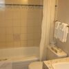 Отель Northwoods Inn & Suites, фото 9