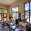 Отель Red Hawk Townhomes by Summit County Mountain Retreats, фото 26