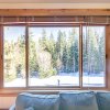 Отель Beautiful Mountain 2 Bedroom Ski-in/ski-out in Ski Trails Condo by Redawning, фото 12