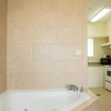 Отель Sands Inn & Kitchen Suites, фото 11