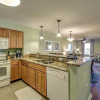 Отель Tilghman Beach and Golf Resort by Condo-World, фото 3