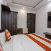 Отель OYO 14447 Bharat regency, фото 2