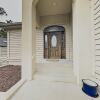 Отель New Listing! Sea Pines On Lagoon W/ Deck 3 Bedroom Home, фото 8
