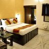 Отель OYO Rooms Devimarg Bani Park, фото 4