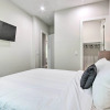 Отель Modern Home w/ Yard: 2 Mi to Downtown Houston!, фото 3