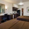 Отель Suburban Studios Monaca - Pittsburgh, фото 6