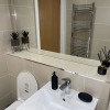 Отель Spacious 2-bed Apartment in Whyteleafe, фото 7