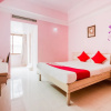 Отель OYO 737 Hotel Manny'S Palace, фото 10