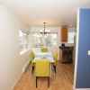 Отель The Seattle Stunner - 1960's Retro Apt - Sleeps 6, фото 4