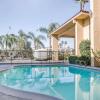 Отель California Inn and Suites Bakersfield, фото 15