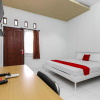 Отель RedDoorz @ Jagakarsa 2, фото 4