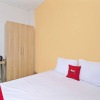 Отель Reddoorz@ Karet Pedurenan 4, фото 5