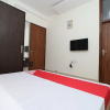 Отель Oyo 24025 Sharan Square, фото 14