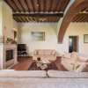 Отель Villa Fratta, sleeps 14 villa with private pool, AC and Wi-Fi close to Cortona-Villa Fratta, фото 13