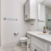 Отель Cozysuites Luxe 3BR Uptown Home Great Rooftop, фото 10