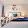 Отель Lakefront Living - 4 Bedrm Apartmt Alpine Village, фото 5
