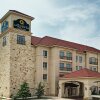 Отель La Quinta Inn & Suites by Wyndham DFW Airport West - Euless, фото 33