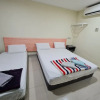 Отель OYO 90442 Newtown Star Hotel, фото 17
