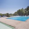 Отель Neat Holiday Home With AC, 3 km. From the Center of Gordes, фото 10