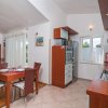 Отель Awesome Home In Kastel Stari With Wifi And 3 Bedrooms, фото 13
