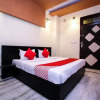 Отель OYO 15917 Moon Stone, фото 7
