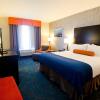 Отель Holiday Inn Express Hotel & Suites Knoxville West -Papermill, an IHG Hotel, фото 2