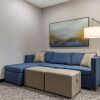 Отель Comfort Suites Greenville Airport, фото 21