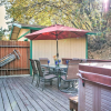 Отель Serene Cabin w/ Hot Tub < 1 Mi to Bear Mountain!, фото 11