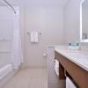 Отель Holiday Inn Express & Suites Madison, an IHG Hotel, фото 8